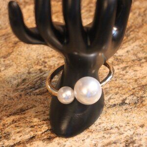 Gold Slim Bangle with Large/Small Faux Pearl